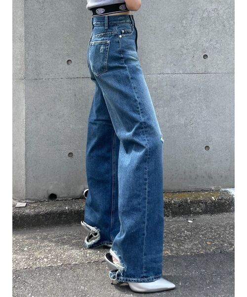 EMODA(エモダ)の「ムードヴィンテージルーズジーンズ(デニムパンツ・レディース・ブラック/ブルー・SMALL/MEDIUM)」の4枚目の写真