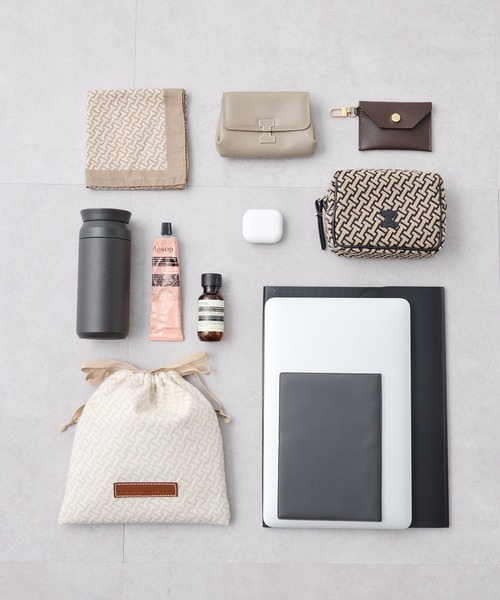 IACUCCI（イアクッチ）の「オペラ CERVO/STAMPA INTERNA（トートバッグ