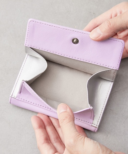Actually（アクチュアリー）の「カウレザーウォレット B7サイズ（財布・レディース・グレイッシュベージュ/ゴールド/イエロー/ラベンダー・フリー）」の18枚目の写真