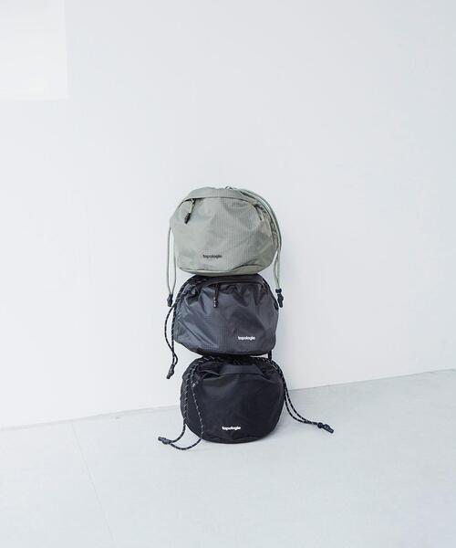 green label relaxing(グリーンレーベルリラクシング)の「<Topologie>リバーシブルバケット 巾着バッグ(ショルダーバッグ・メンズ・ダークグレー/オリーブ/ブラック・FREE)」の2枚目の写真