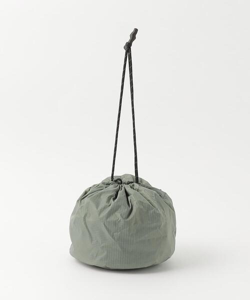 green label relaxing(グリーンレーベルリラクシング)の「<Topologie>リバーシブルバケット 巾着バッグ(ショルダーバッグ・メンズ・ダークグレー/オリーブ/ブラック・FREE)」の16枚目の写真