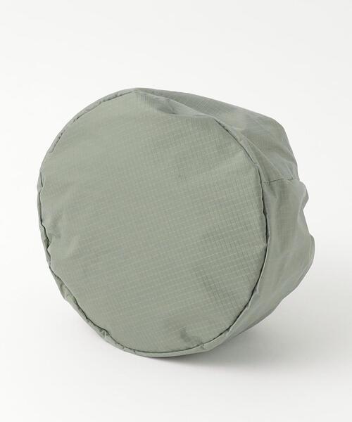 green label relaxing(グリーンレーベルリラクシング)の「<Topologie>リバーシブルバケット 巾着バッグ(ショルダーバッグ・メンズ・ダークグレー/オリーブ/ブラック・FREE)」の4枚目の写真