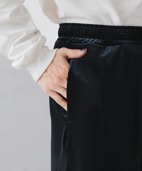 epnok（エプノック）の「ベロアルーズトラックパンツ/Velour Loose Track Pants（その他パンツ・メンズ・ブラウン/ネイビー・MEDIUM/LARGE）」の19枚目の写真