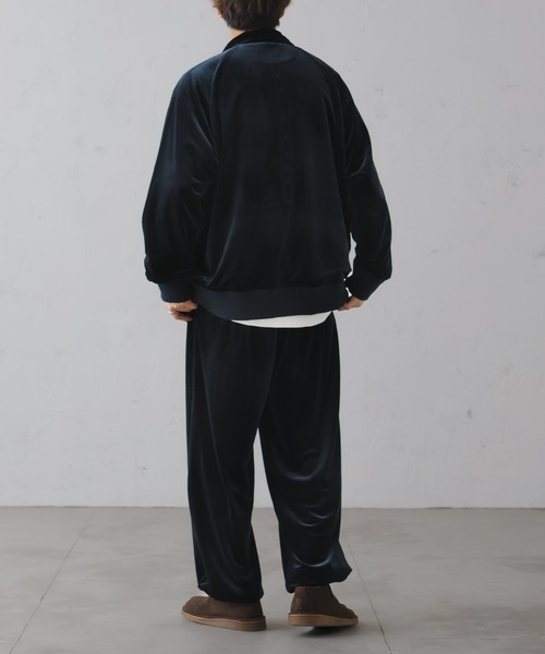 epnok（エプノック）の「ベロアルーズトラックパンツ/Velour Loose Track Pants（その他パンツ・メンズ・ブラウン/ネイビー・MEDIUM/LARGE）」の8枚目の写真