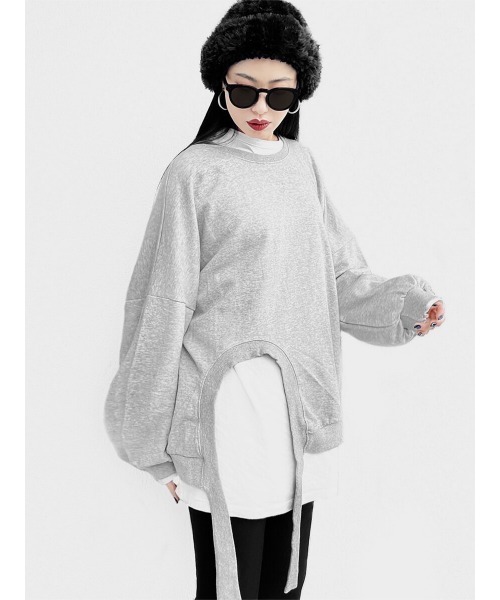 LVEU.（ラブユ.）の「Design hem volume sleeve sweat(Ai select) / デザインヘムボリュームスリーブスウェット（スウェット・レディース・グレー・FREE）」の4枚目の写真
