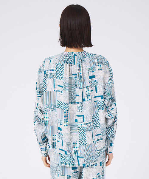 qualite（カリテ）の「《セットアップ対応》ジオメパッチワークプリントブラウス（シャツ/ブラウス・レディース・グリーン・フリー）」の5枚目の写真