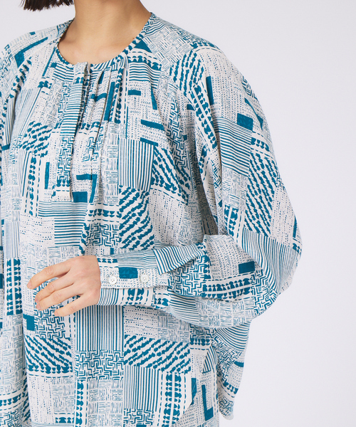 qualite（カリテ）の「《セットアップ対応》ジオメパッチワークプリントブラウス（シャツ/ブラウス・レディース・グリーン・フリー）」の7枚目の写真