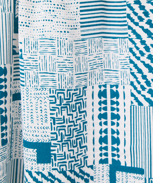 qualite（カリテ）の「《セットアップ対応》ジオメパッチワークプリントブラウス（シャツ/ブラウス・レディース・グリーン・フリー）」の10枚目の写真