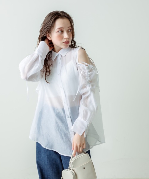 OLIVE des OLIVE（オリーブデオリーブ）の「肩あきフレアシャツ　1031040130（シャツ/ブラウス・レディース・グレイッシュベージュ/オフホワイト/サックスブルー/ピンク/ブルー系その他/ブルー系その他2・FREE）」の11枚目の写真