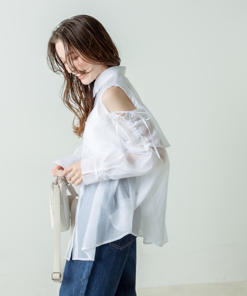 OLIVE des OLIVE（オリーブデオリーブ）の「肩あきフレアシャツ　1031040130（シャツ/ブラウス・レディース・グレイッシュベージュ/オフホワイト/サックスブルー/ピンク/ブルー系その他/ブルー系その他2・FREE）」の12枚目の写真