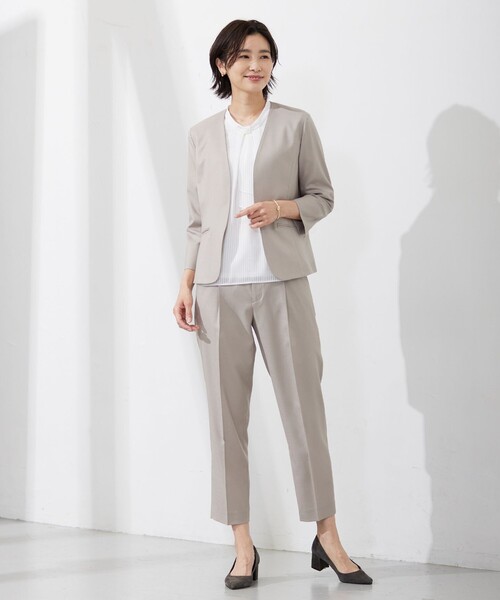J.PRESS(ジェイプレス)の「【セットアップ対応・洗える・UVケア・速乾】 OXIJEWELストレッチ テーパード パンツ(その他パンツ・レディース・ライトグレー系/ベージュ系/ネイビー系・T13/T15/T17)」の15枚目の写真