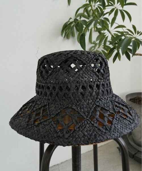TRUNC（トランクエイティーエイト）の「Bohemian Bucket Raffia Hat（キャップ・レディース・ベージュ/ブラック・FREE）」の13枚目の写真