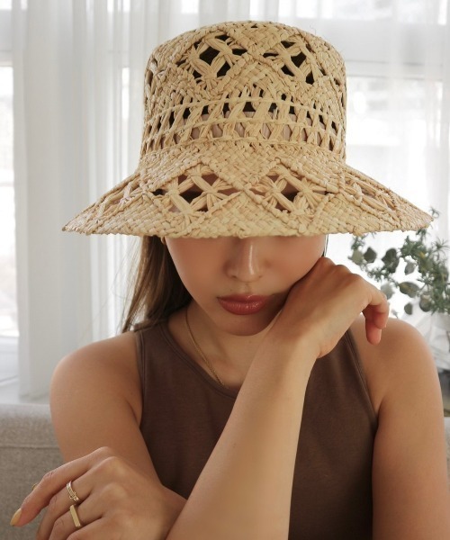 TRUNC（トランクエイティーエイト）の「Bohemian Bucket Raffia Hat（キャップ・レディース・ベージュ/ブラック・FREE）」の9枚目の写真