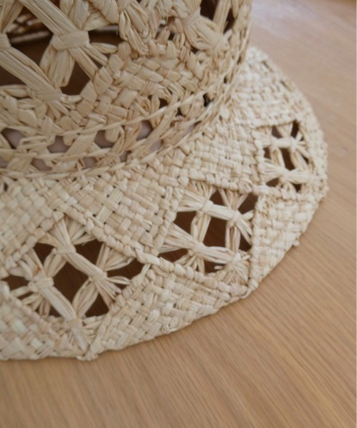 TRUNC（トランクエイティーエイト）の「Bohemian Bucket Raffia Hat（キャップ・レディース・ベージュ/ブラック・FREE）」の21枚目の写真