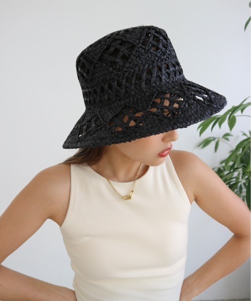 TRUNC（トランクエイティーエイト）の「Bohemian Bucket Raffia Hat（キャップ・レディース・ベージュ/ブラック・FREE）」の6枚目の写真