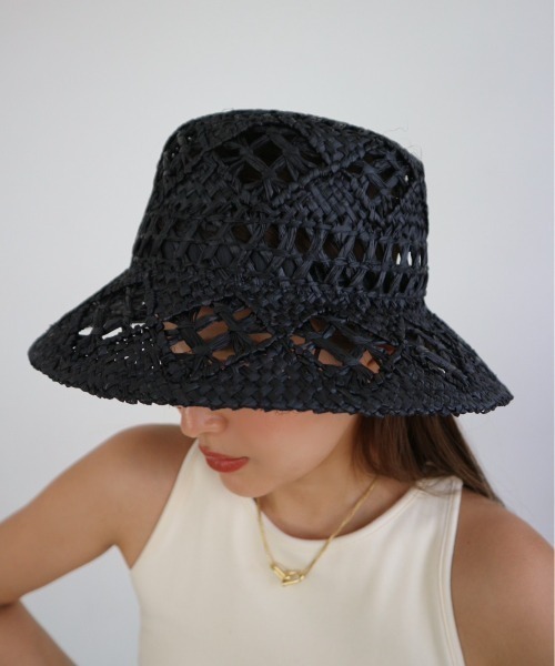 TRUNC（トランクエイティーエイト）の「Bohemian Bucket Raffia Hat（キャップ・レディース・ベージュ/ブラック・FREE）」の7枚目の写真