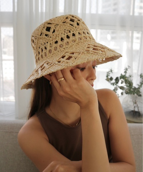 TRUNC（トランクエイティーエイト）の「Bohemian Bucket Raffia Hat（キャップ・レディース・ベージュ/ブラック・FREE）」の8枚目の写真