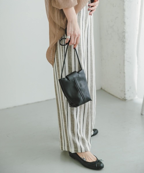 ITEMS URBANRESEARCH（アイテムズ アーバンリサーチ）の「リネンレーヨンワイドパンツ（その他パンツ・レディース・モカ/グリーン/ストライプ/ホワイト系その他/ブラック系その他/ネイビー・MEDIUM/SMALL）」の12枚目の写真