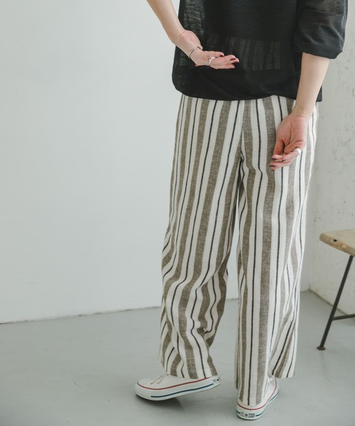 ITEMS URBANRESEARCH（アイテムズ アーバンリサーチ）の「リネンレーヨンワイドパンツ（その他パンツ・レディース・モカ/グリーン/ストライプ/ホワイト系その他/ブラック系その他/ネイビー・MEDIUM/SMALL）」の17枚目の写真