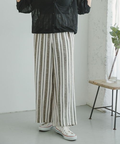 ITEMS URBANRESEARCH（アイテムズ アーバンリサーチ）の「リネンレーヨンワイドパンツ（その他パンツ・レディース・モカ/グリーン/ストライプ/ホワイト系その他/ブラック系その他/ネイビー・MEDIUM/SMALL）」の18枚目の写真