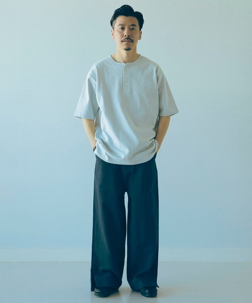 B:MING by BEAMS（ビーミングバイビームス）の「【WEB限定/UNISEX】B:MING by BEAMS / ヘビーウェイト 3ボタン ヘンリーネック Tシャツ（Tシャツ/カットソー・メンズ・オフホワイト/ネイビー/サックスブルー/ブラック/ブルー系その他・MEDIUM/LARGE/X-LARGE）」の19枚目の写真