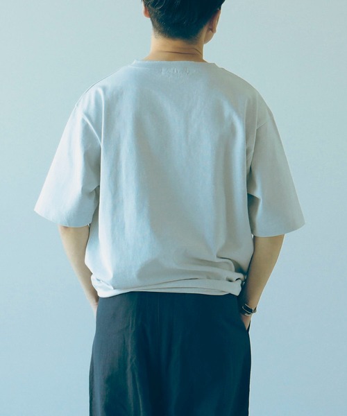 B:MING by BEAMS（ビーミングバイビームス）の「【WEB限定/UNISEX】B:MING by BEAMS / ヘビーウェイト 3ボタン ヘンリーネック Tシャツ（Tシャツ/カットソー・メンズ・オフホワイト/ネイビー/サックスブルー/ブラック/ブルー系その他・MEDIUM/LARGE/X-LARGE）」の10枚目の写真