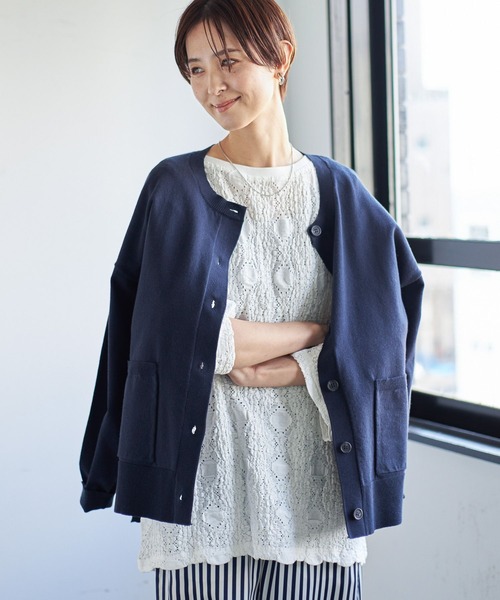 LEPSIM(レプシィム)の「12ゲージ洗えるクルーカーディガン 185800(ニット/セーター・レディース・オレンジ/ネイビー/グレイッシュベージュ・FREE)」の18枚目の写真