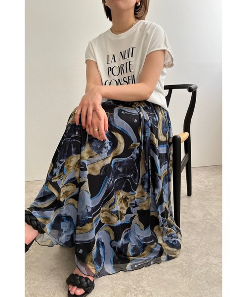 palm RICHE(ポームリシュ)の「水彩アート柄プリント ギャザーボリュームスカート(スカート・レディース・ブラック/オフホワイト・M)」の7枚目の写真