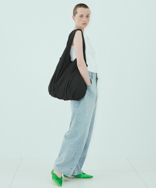 un/neu（アンノイ）の「タックラウンドトート / 軽量 / 大容量バッグ（トートバッグ・レディース・ブラック/ホワイト/ライトグレー/ブラウン/シルバー/グリーン/ブラック系その他・FREE）」の10枚目の写真