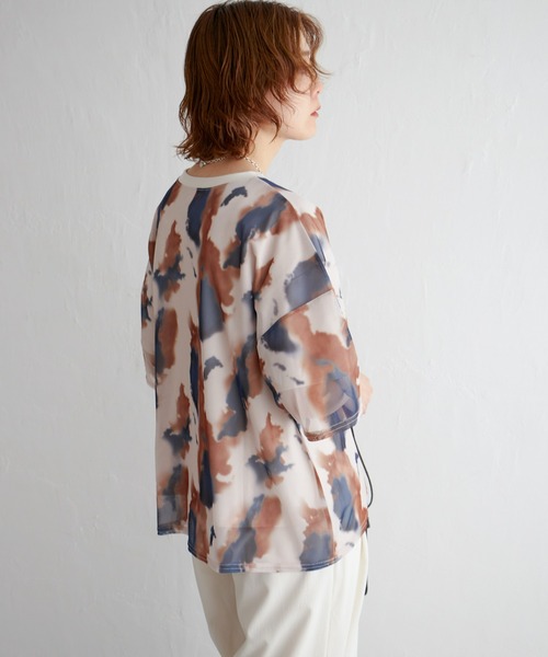 notch.(ノッチ)の「水彩柄シアーTシャツ(Tシャツ/カットソー・レディース・ネイビー/ブラウン/イエロー・M)」の12枚目の写真