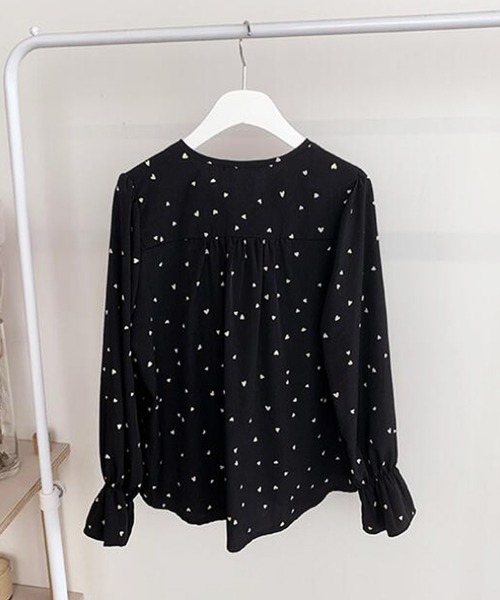 DiamondHearts（ダイヤモンドハーツ）の「ハート柄シフォンシャツ（シャツ/ブラウス・レディース・ブラック/ベージュ/レッド・MEDIUM/LARGE/X-LARGE）」の9枚目の写真