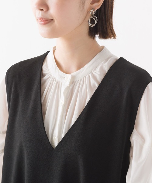 OMNES（オムネス）の「梨地Vネックフレアジャンスカ（ジャンパースカート・レディース・グリーン/モカ/ブラック・FREE）」の10枚目の写真