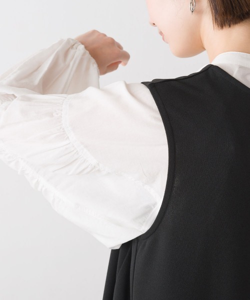 OMNES（オムネス）の「梨地Vネックフレアジャンスカ（ジャンパースカート・レディース・グリーン/モカ/ブラック・FREE）」の7枚目の写真