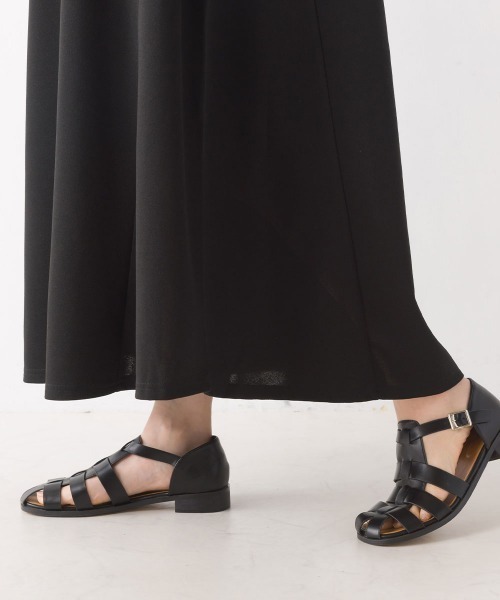 OMNES（オムネス）の「梨地Vネックフレアジャンスカ（ジャンパースカート・レディース・グリーン/モカ/ブラック・FREE）」の9枚目の写真