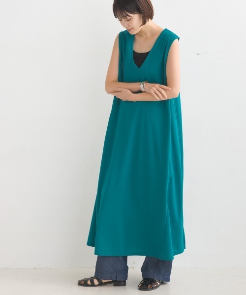 OMNES（オムネス）の「梨地Vネックフレアジャンスカ（ジャンパースカート・レディース・グリーン/モカ/ブラック・FREE）」の16枚目の写真