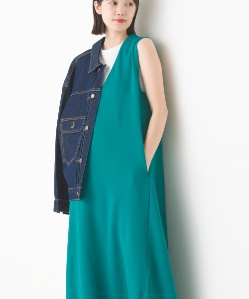 OMNES（オムネス）の「梨地Vネックフレアジャンスカ（ジャンパースカート・レディース・グリーン/モカ/ブラック・FREE）」の17枚目の写真