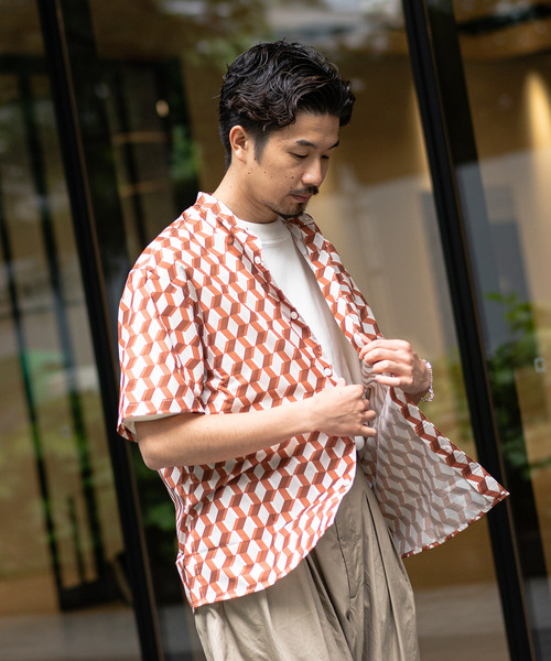 417 EDIFICE(フォーワンセブンエディフィス)の「【AIR RIP/エアリップ】パターンショートスリーブシャツ(シャツ/ブラウス・メンズ・オレンジ/ライトグリーン/アイボリー/ブルー・SMALL/MEDIUM/LARGE)」の8枚目の写真