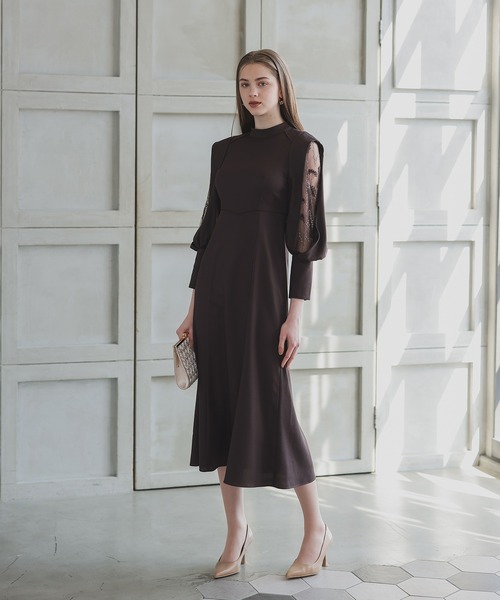 アンドレスドスリーブスリットレースドレス