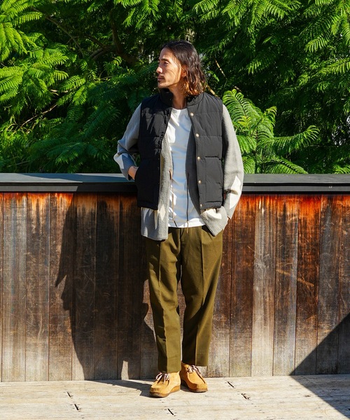 roial(ロイアル)の「VEST/ROIAL(ロイアル)2カラーデザインユニセックス対応フェイクダウンベスト(ダウンベスト・メンズ・ブラック/レッド/イエロー/グリーン・MEDIUM/LARGE/X-LARGE)」の21枚目の写真