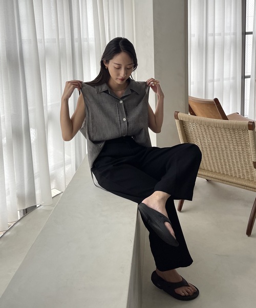 lawgy(ラウジー)の「no sleeve blend shirt vest / ノースリーブブレンドシャツベスト(ベスト・レディース・ベージュ/グレー・FREE)」の4枚目の写真