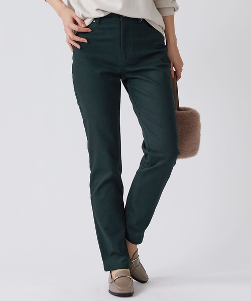 BELLUNA PLUS（ベルーナ）の「静電防止蓄熱綿サテンカラーパンツ股下７４cm（その他パンツ・レディース・グリーン/マスタード/モカ/サンドベージュ/オフホワイト/パープル系その他/ブラック/レッド系その他/キャメル/モスグリーン/パープル/イエロー系その他・X-LARGE/MEDIUM/SMALL/LARGE）」の15枚目の写真