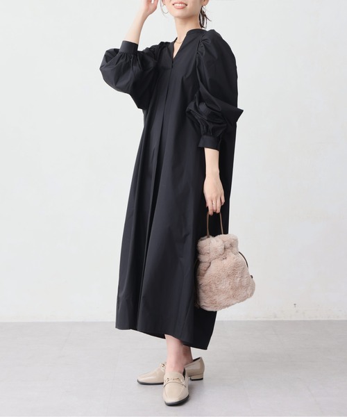 Chez toi（シェトワ）の「ボリュームスリーブロングワンピース（ワンピース・レディース・ネイビー/ブラック/レッド・FREE）」の16枚目の写真