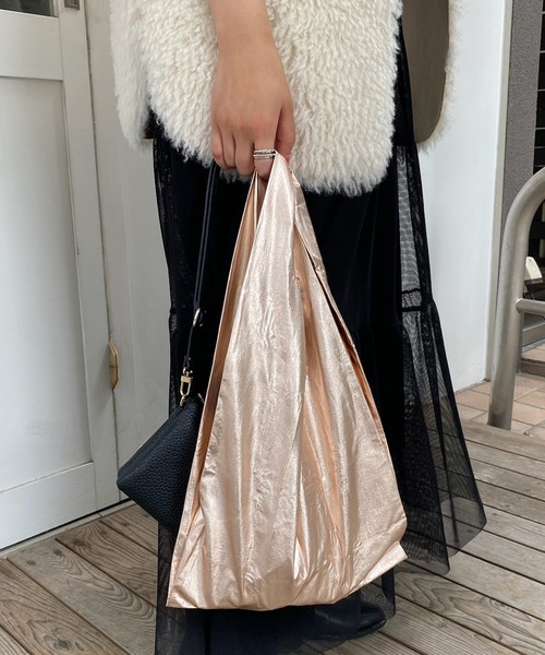 DouDou(ドゥドゥ)の「【BAGGU/バグゥ】23AWメタリック BABY BAGGU(エコバッグ/サブバッグ・レディース・ピンク・FREE)」の1枚目の写真