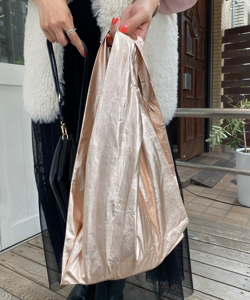 DouDou(ドゥドゥ)の「【BAGGU/バグゥ】23AWメタリック BABY BAGGU(エコバッグ/サブバッグ・レディース・ピンク・FREE)」の9枚目の写真