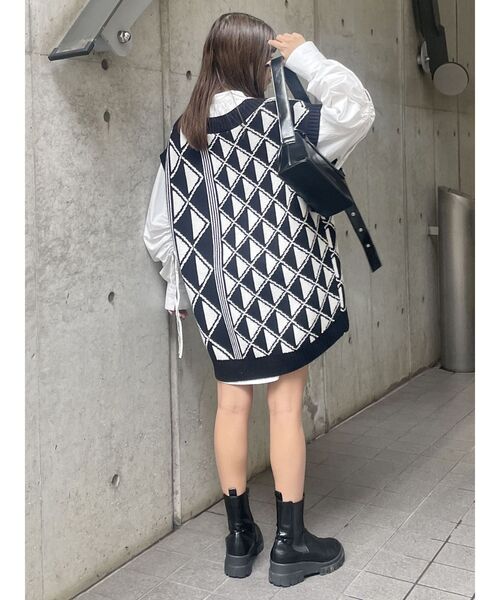 MURUA(ムルーア)の「サイドゴアインソールショートブーツ(ブーツ・レディース・ブラック/アイボリー・22.5/24.5/23.5)」の21枚目の写真