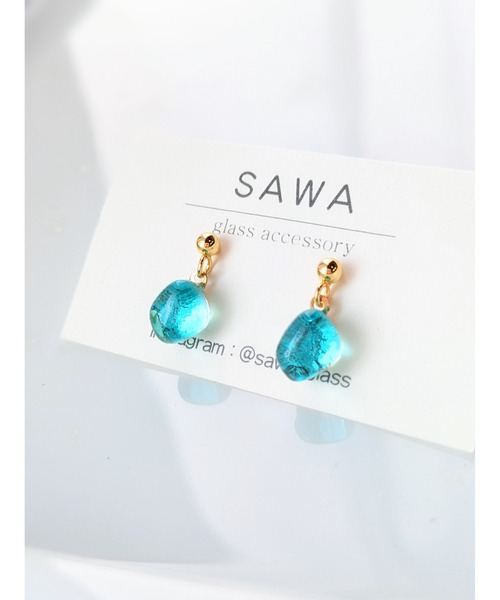 tone(トーン)の「【sawa】ゆれる一粒イヤリング(MA)(イヤリング・レディース・ライム/グリーン/ラベンダー/スカイブルー/ブラウン系その他/ブルー/クリア/ターコイズブルー・FREE)」の6枚目の写真