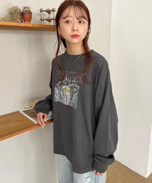 聖になります スマホとLOWRYSFARMシャツ LOWRYS FARM（ローリーズファーム）の「ツジノキヨカズコラボT