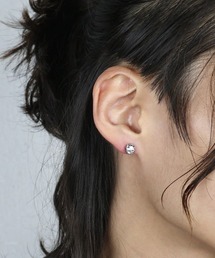 カラーグラス スタッドピアス / チタンポスト(金属アレルギー対応)