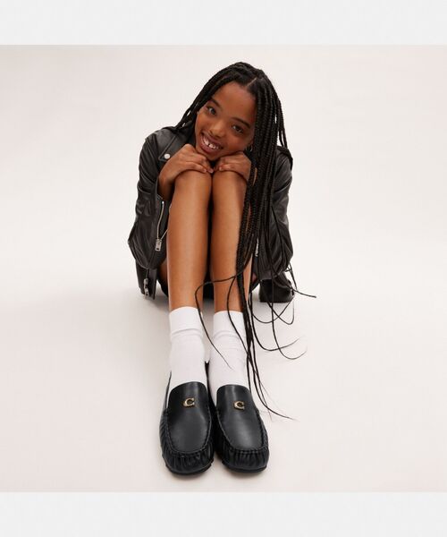 COACH（コーチ）の「【オンライン限定】ロニー ローファー（ローファー・レディース・ブラック系その他・7B/6.5B/6B/5B）」の6枚目の写真