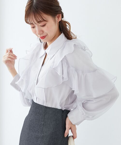 MAJESTIC LEGON（マジェスティックレゴン）の「襟付きエアリーフリルブラウス（シャツ/ブラウス・レディース・ピンクベージュ/アイボリー/グリーン系その他/グレー系その他/グレー/ブラック・MEDIUM）」の7枚目の写真